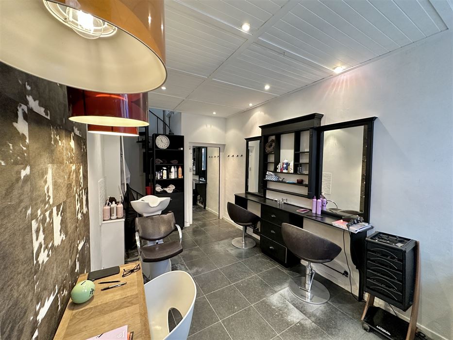 Absil Immobilière vous propose une belle maison de commerce à Namur