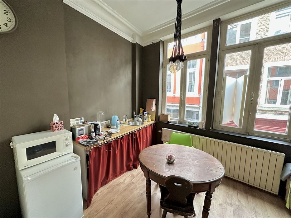 Absil Immobilière vous propose une belle maison de commerce à Namur