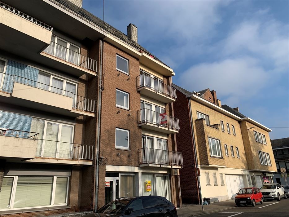 Absil Immobilière vous présente un bel appartement 2 ch rénové