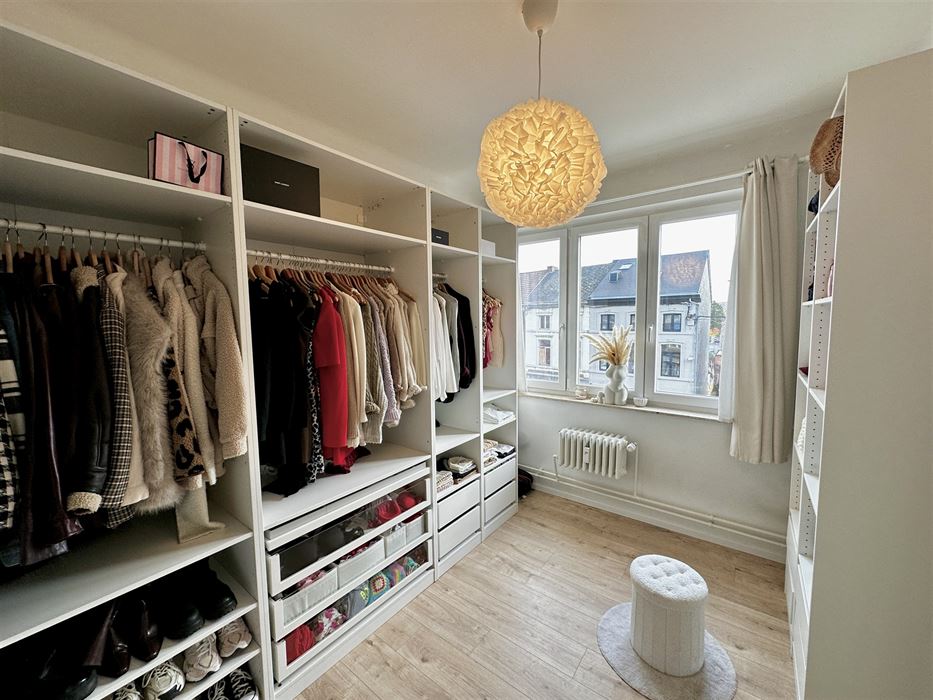 Absil Immobilière vous présente un bel appartement 2ch