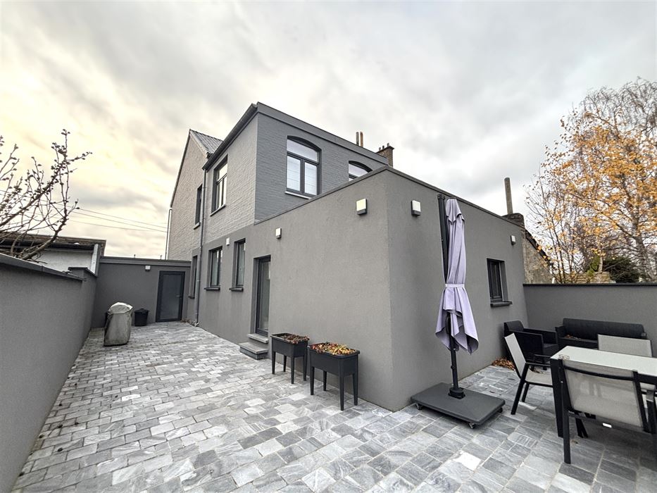 Absil immobilière vous présente une maison de maître 3ch