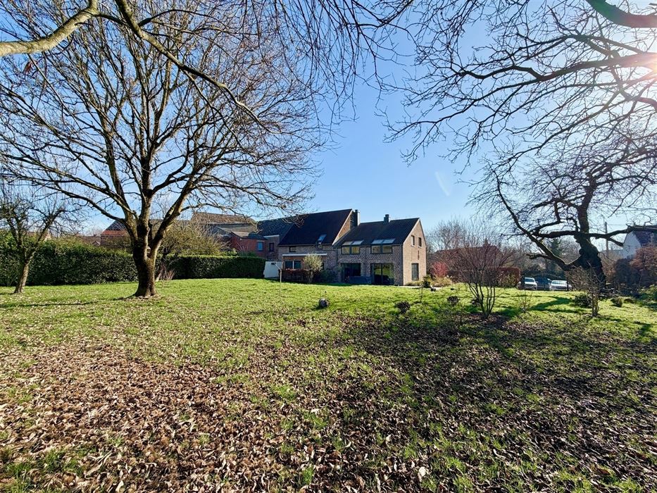 Absil Immobilière vous présente une superbe propriété 4 ch