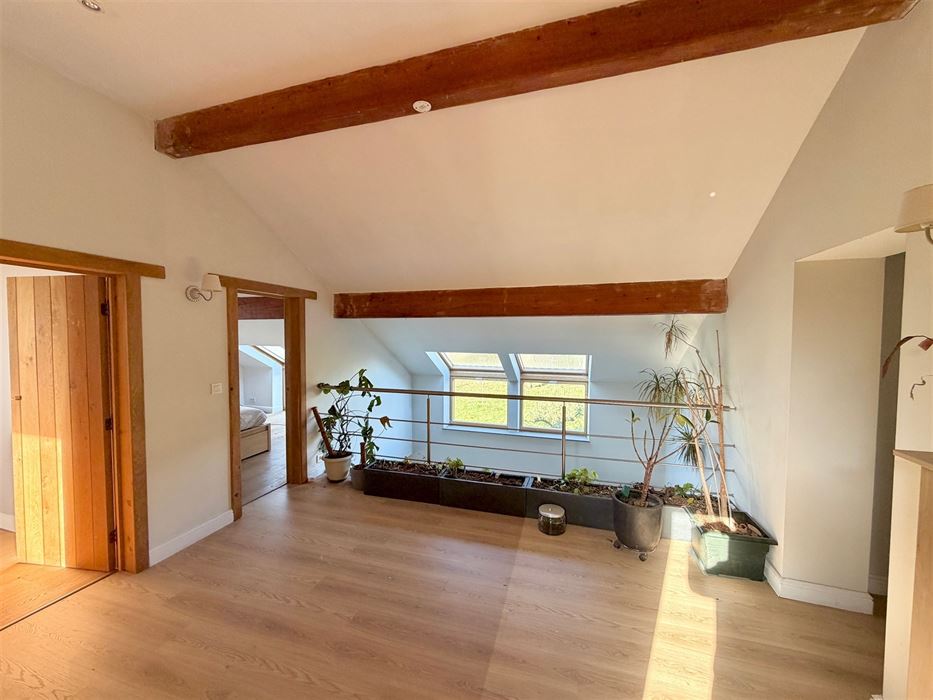 Absil Immobilière vous présente une superbe propriété 4 ch