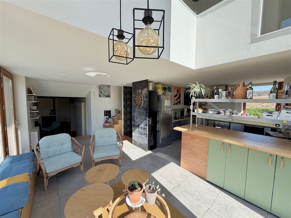 ABSIL Immobilière vous présente une maison entièrement rénovée
