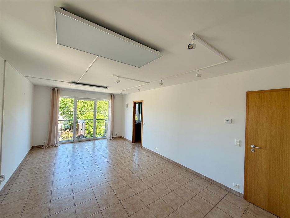 Absil immobilière vous présente un appartement deux chambres