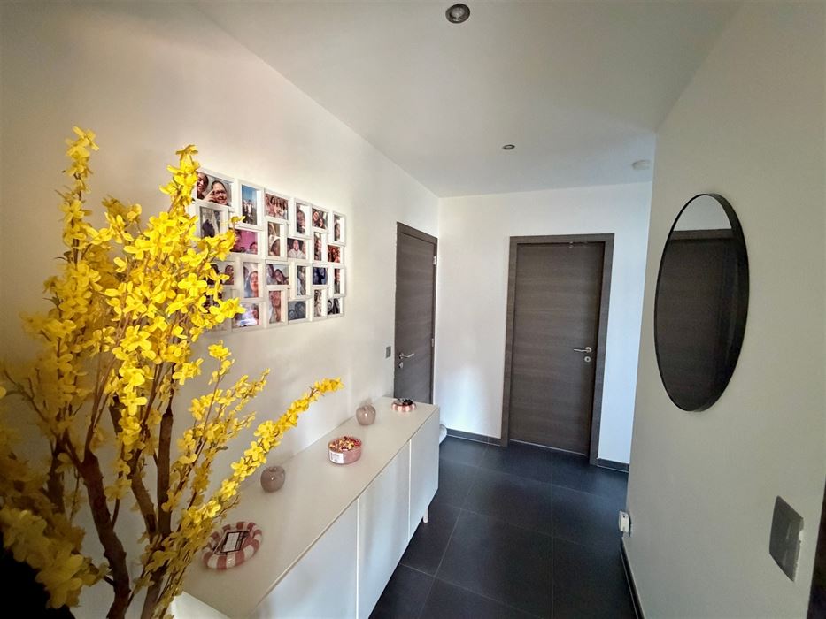 Absil immobilière vous présente un duplex 3ch