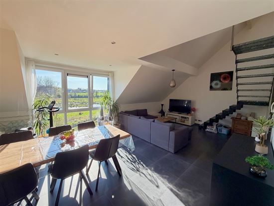 Absil immobilière vous présente un duplex 3ch