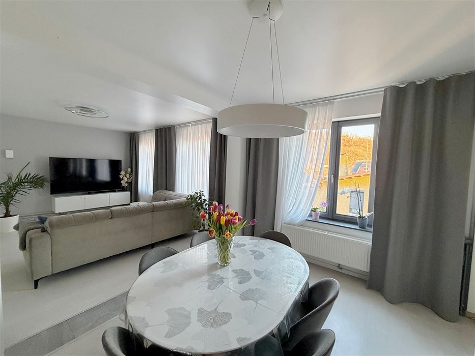 Absil Immobilière vous présente un duplex 3ch