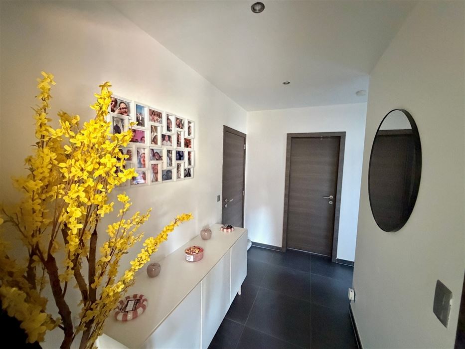 Absil immobilière vous présente un duplex 3ch