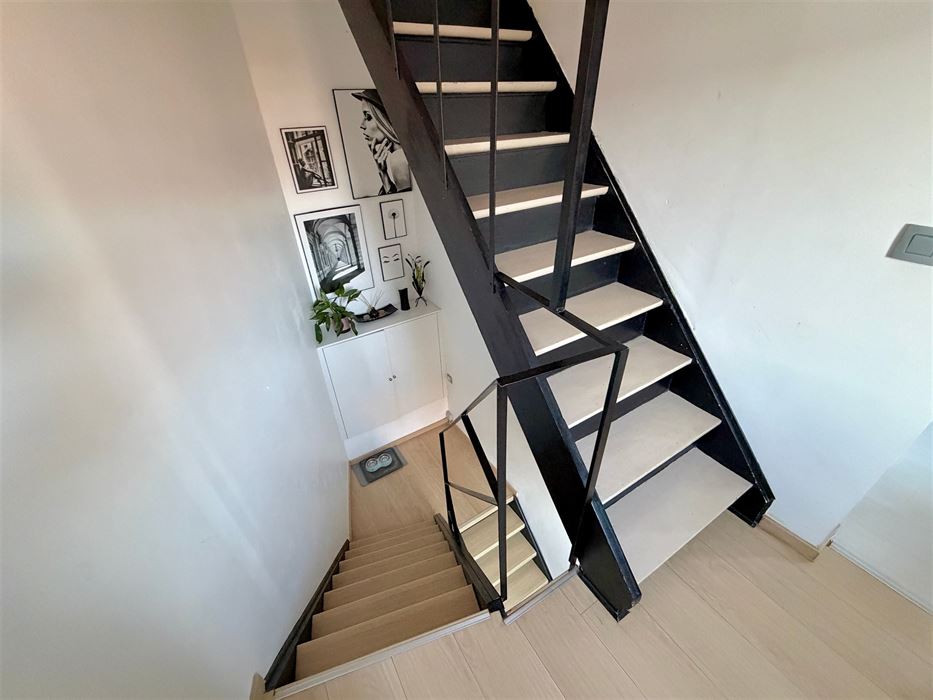 Absil Immobilière vous présente un duplex 3ch