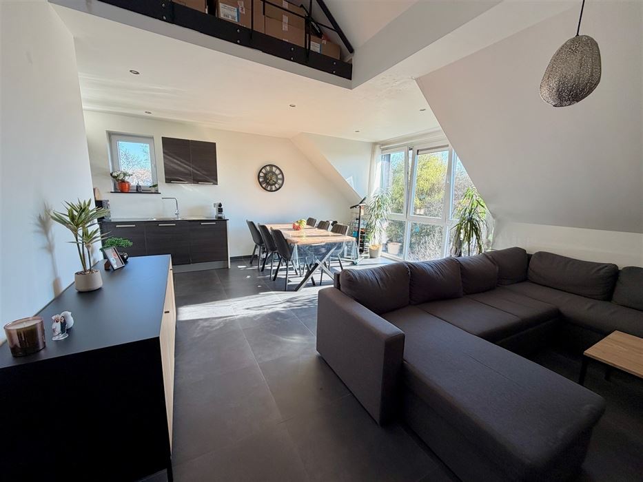 Absil immobilière vous présente un duplex 3ch