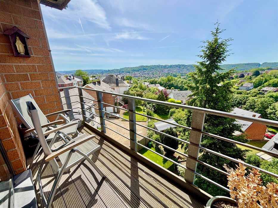 Absil immobilière vous présente un appartement 2ch avec une magnifique vue