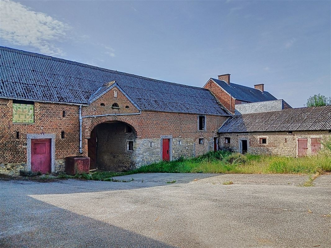 Image 2 : Ferme en carré à 4210 BURDINNE (Belgique) - Prix 300.000 € Image 2 : Ferme en carré à 4210 BURDINNE (Belgique) - Prix 300.000 €