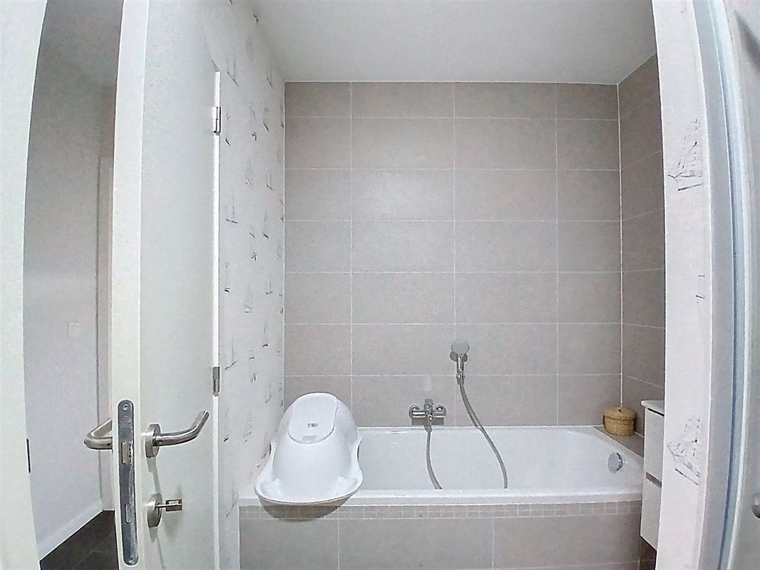 Image 12 : Appartement à 4280 HANNUT (Belgique) - Prix 975 €