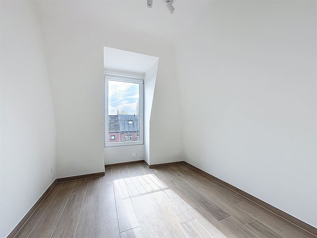 Image 11 : Duplex/triplex à 4280 HANNUT (Belgique) - Prix 1.050 &euro;