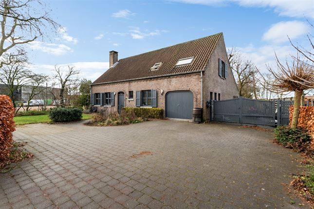 Huis in MEERLE