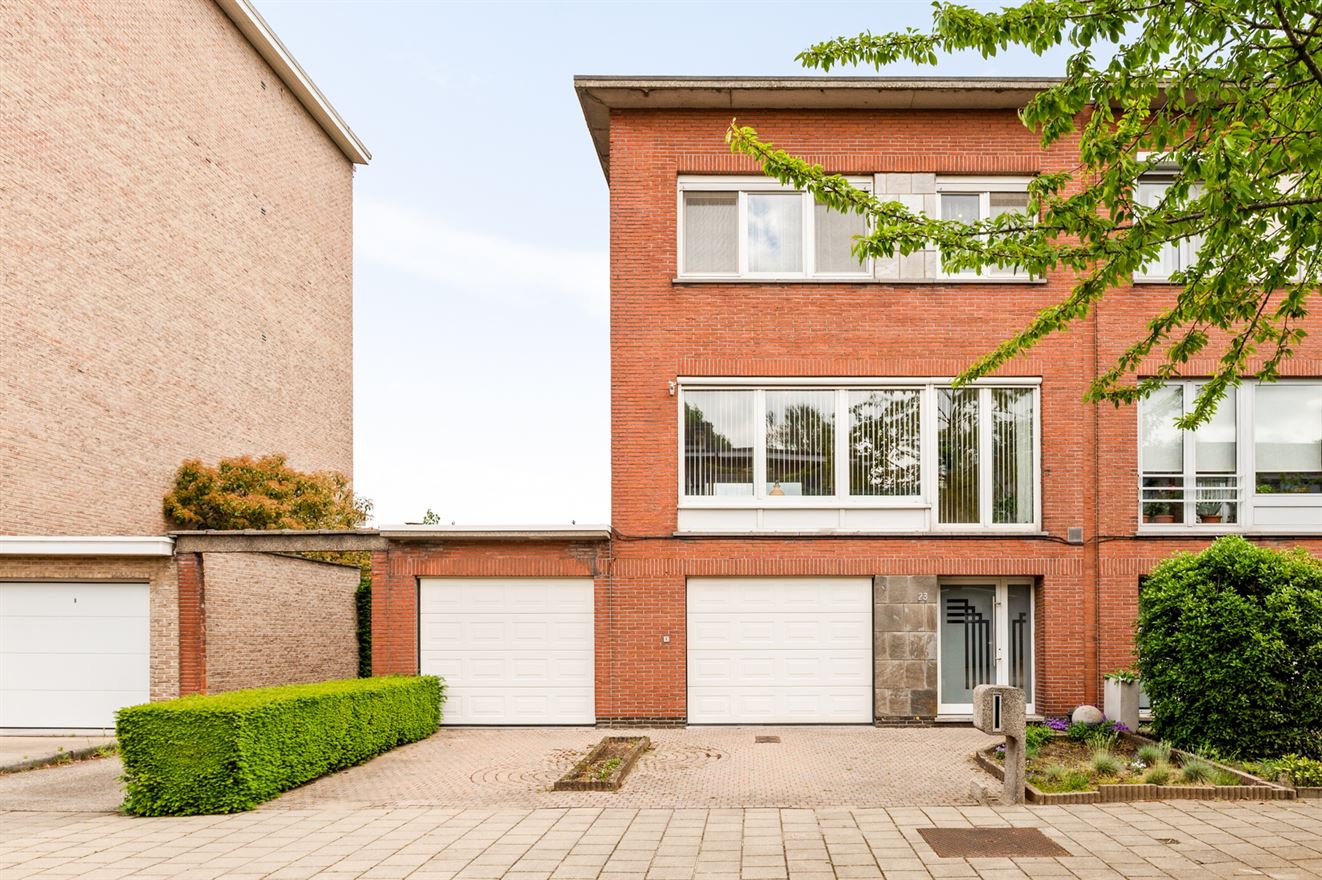 Huis in Merksem - 7677361 - Gebroeders Van Raemdonckstraat 23, 2170 Merksem