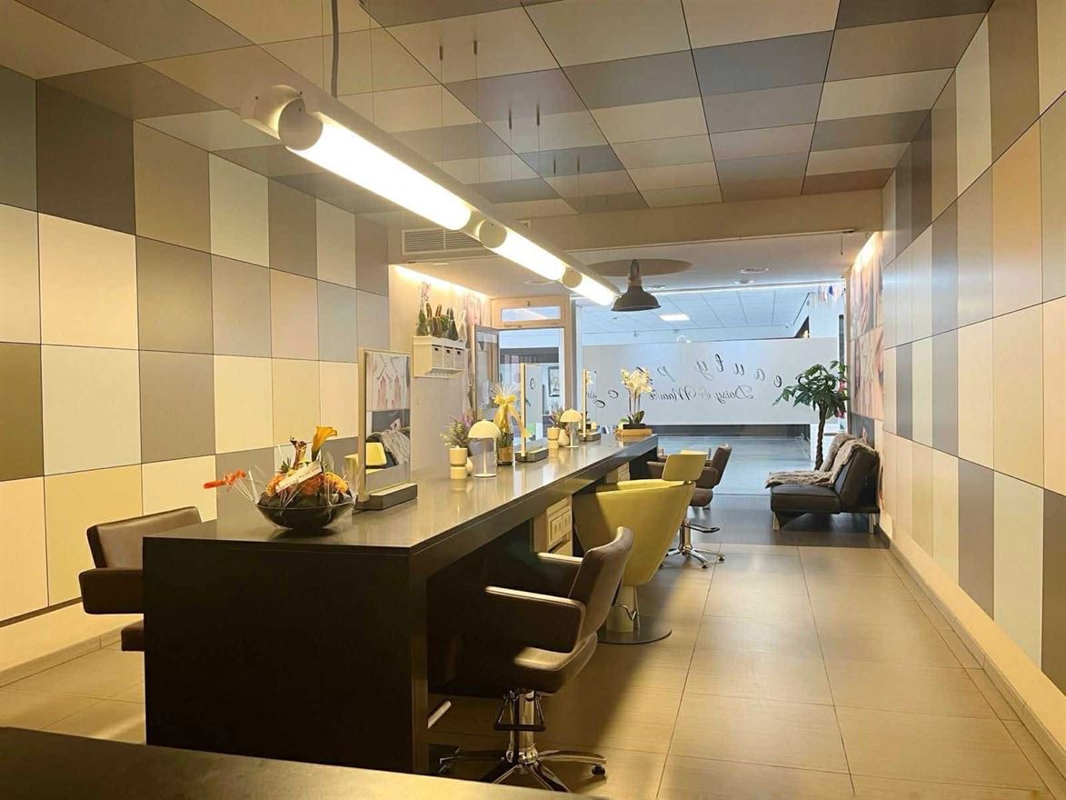 Bureau LOCATION à BEVEREN-KRUIBEKE-ZWIJNDRECHT