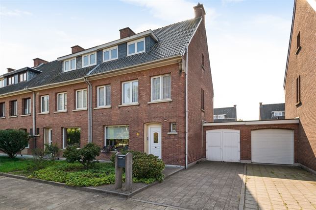 Huis in EKEREN