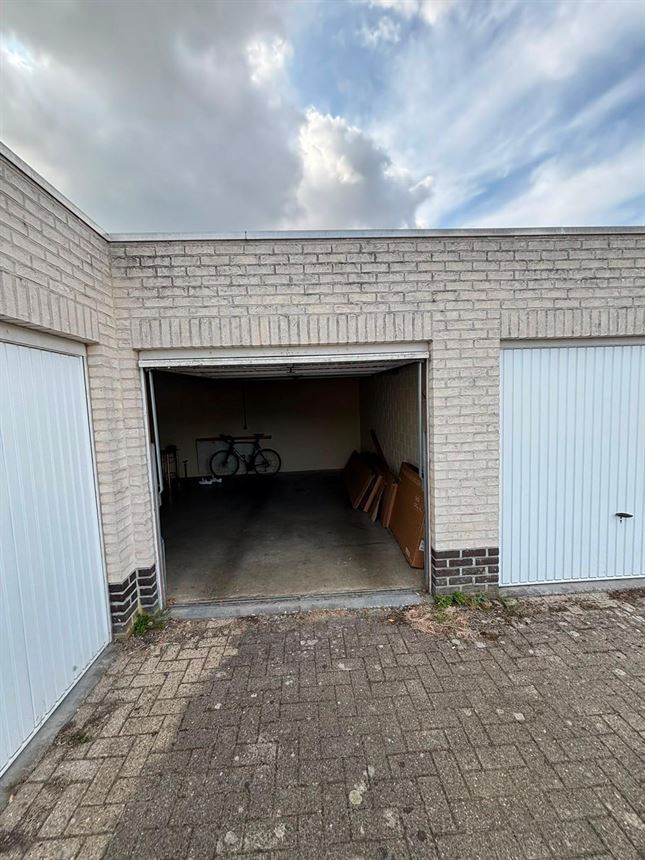 Garage/Parking in Brecht