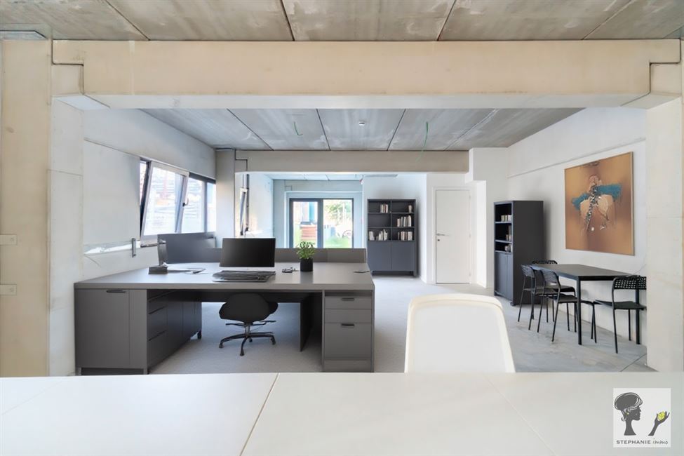 Bureaux - À louer - 5330 Assesse