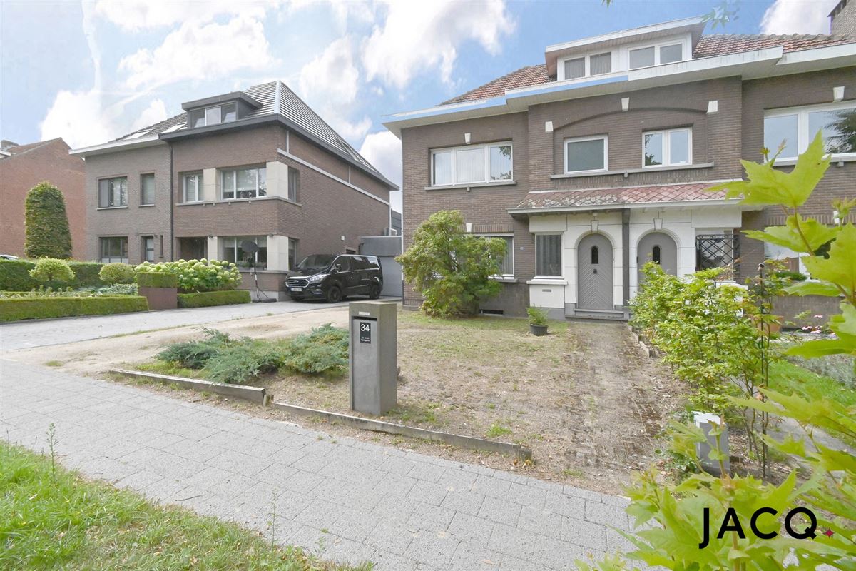 Charmante te renoveren HOB met 3 à 4 slpk's op een rustige locatie!