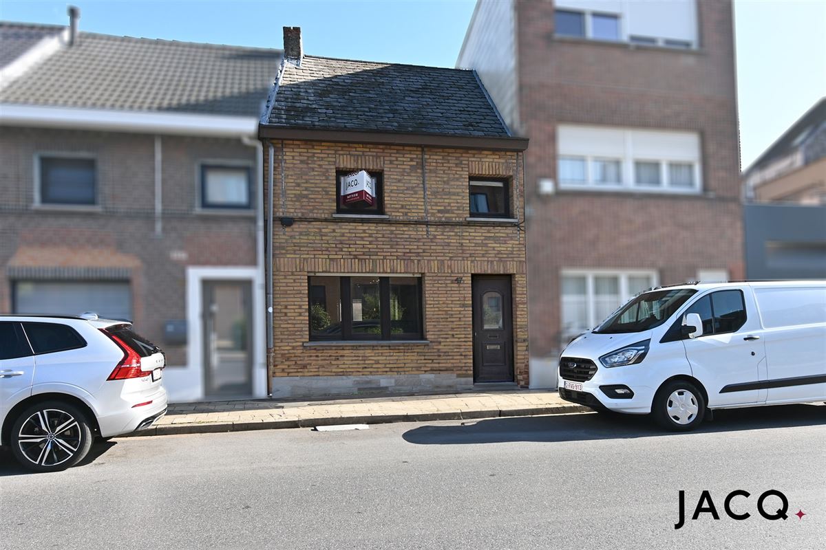 Te renoveren starterswoning met 3 slpk's en gezellige terrastuin!