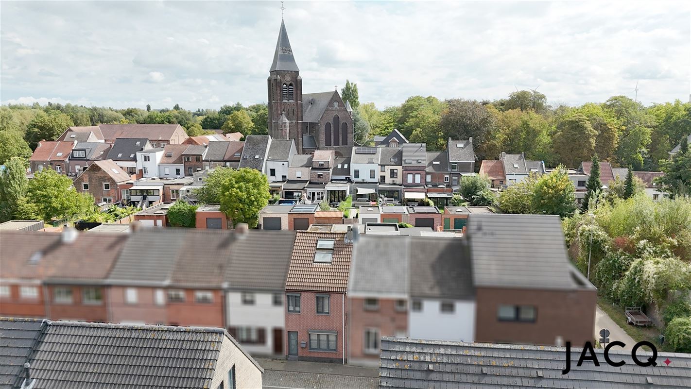 Gerenoveerde woning met 3slpk's, garage en gezellige zuid-oost tuin! 