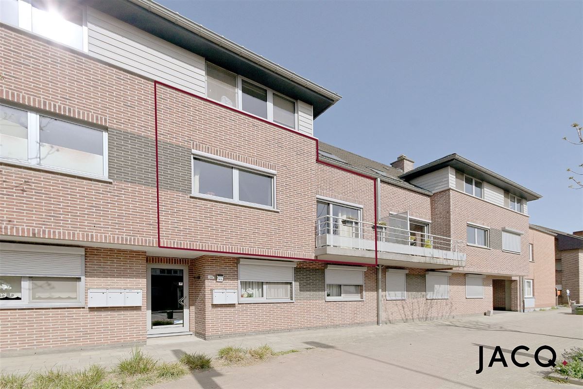 Instapklaar app. (2007) met 1 slpk, 2 terrassen, garagebox!