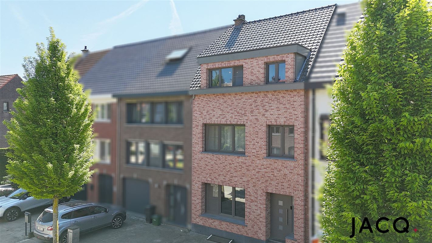 Charmante woning met 4 slpk's en gezellige zuid-tuin!