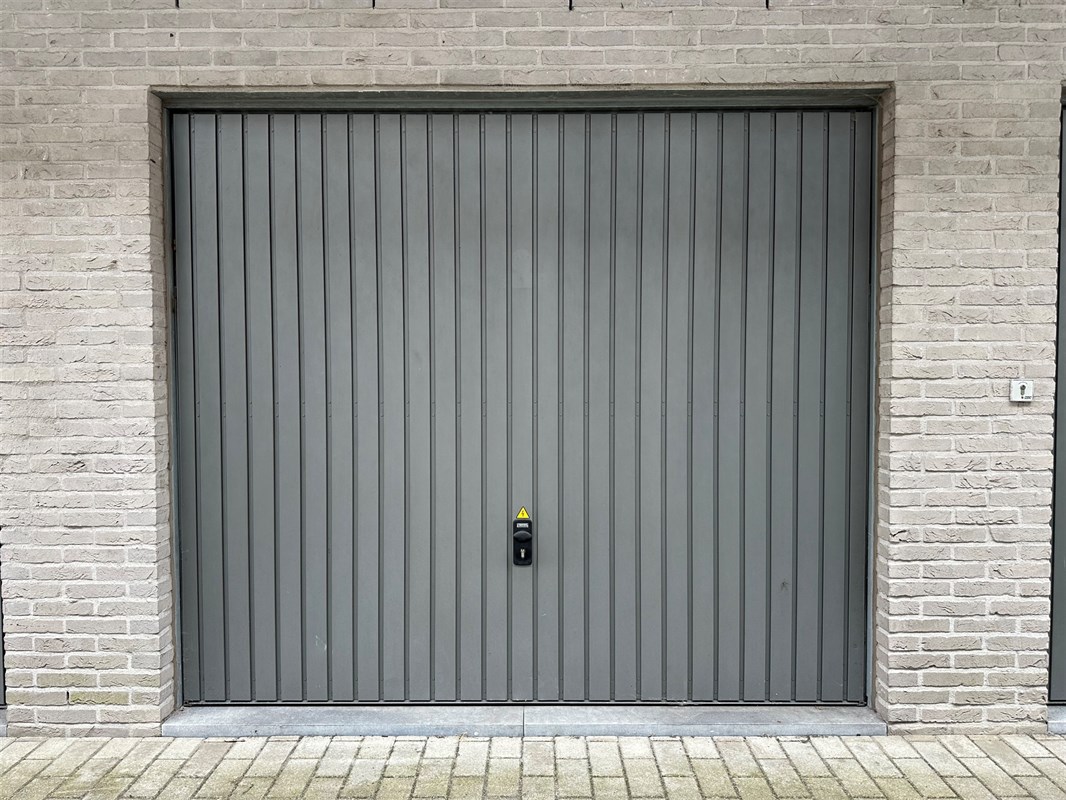 Foto 1 : Parking/Garagebox te 8700 Tielt (België) - Prijs &euro; 95