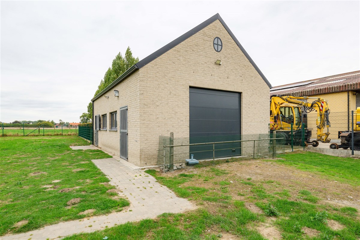 Foto 1 : Bouwgrond te 8810 LICHTERVELDE (België) - Prijs € 235.000