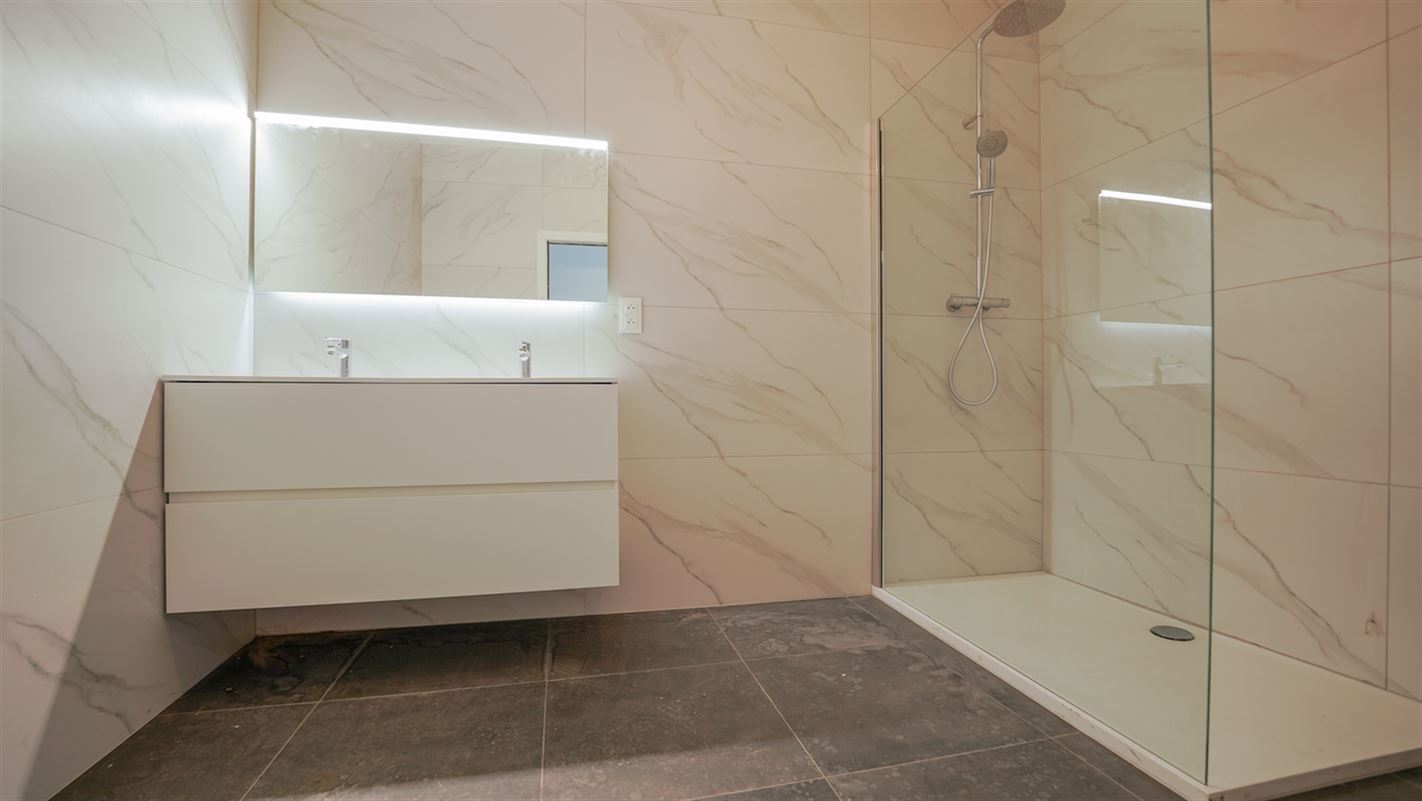 Agence Immobilière à Rocourt, Liège : Penthouse à vendre : Rue des Français 400 4000 ROCOURT