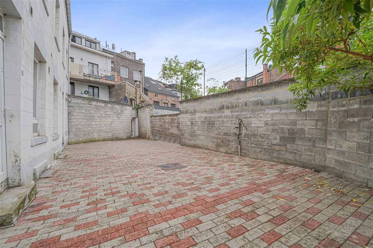 Agence Immobilière à Rocourt, Liège : Immeuble à appartements à vendre : Rue Eugène Houdret 70-76 4000 GLAIN