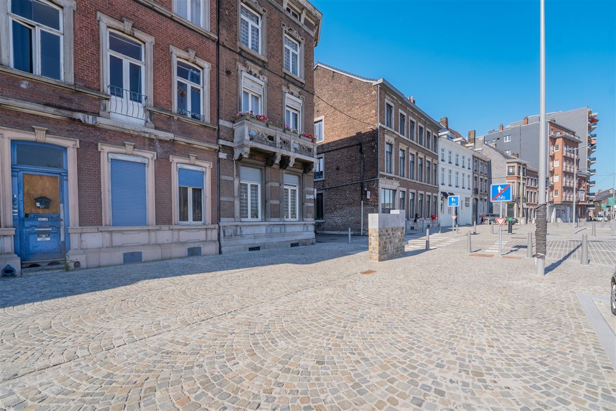 Agence Immobilière à Rocourt, Liège : Immeuble à appartements à vendre : Place de Coronmeuse 15 4000 LIÈGE
