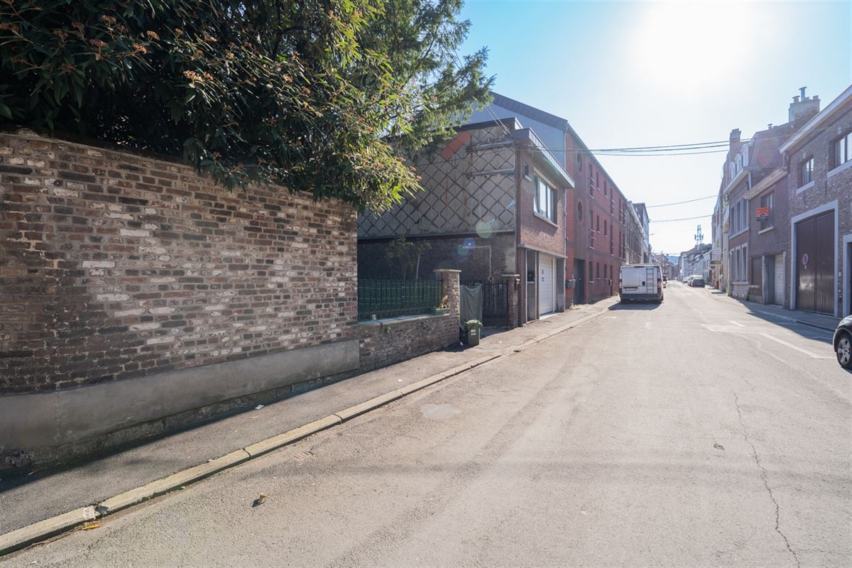 Agence Immobilière à Rocourt, Liège : Immeuble à appartements à vendre : Place de Coronmeuse 15 4000 LIÈGE