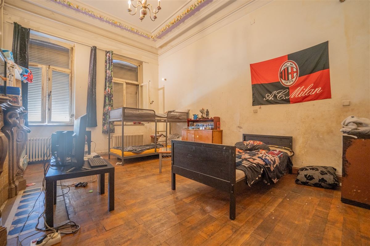 Agence Immobilière à Rocourt, Liège : Immeuble à appartements à vendre : Place de Coronmeuse 15 4000 LIÈGE