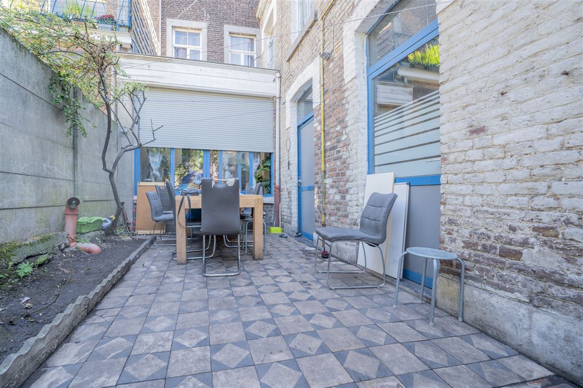 Agence Immobilière à Rocourt, Liège : Immeuble à appartements à vendre : Place de Coronmeuse 15 4000 LIÈGE