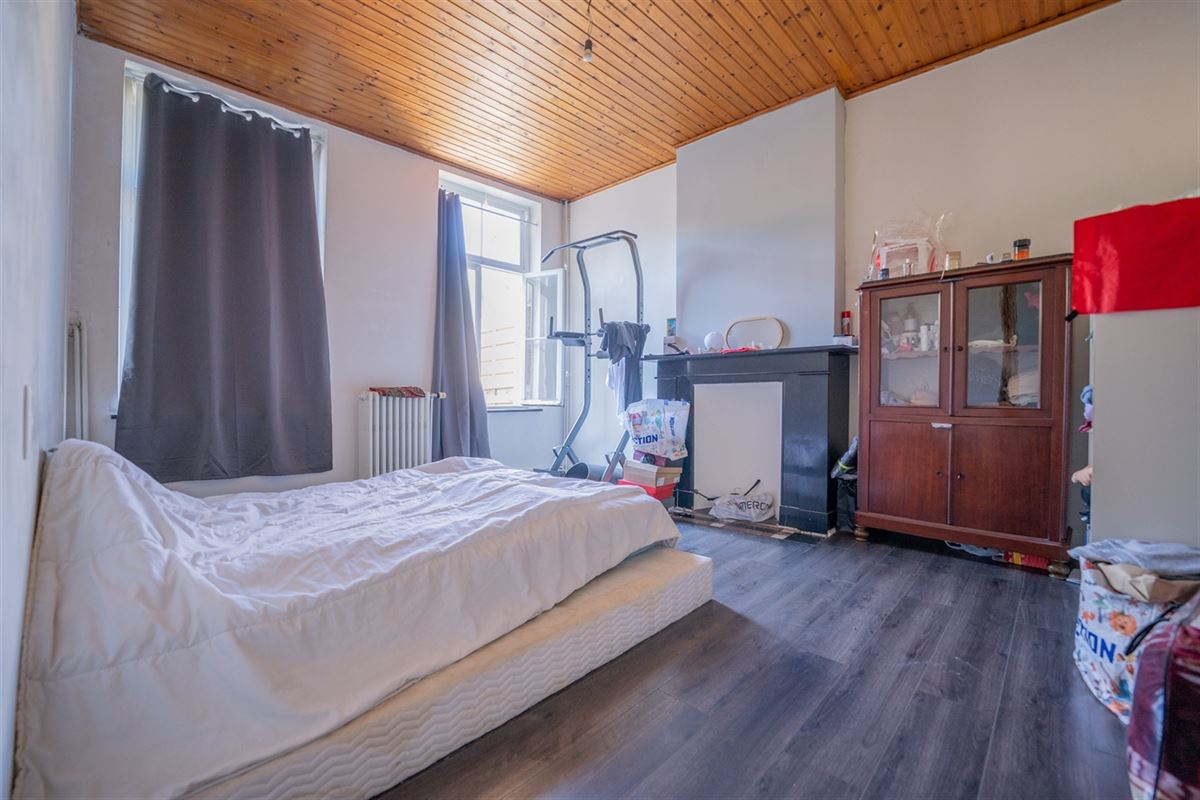 Agence Immobilière à Rocourt, Liège : Immeuble à appartements à vendre : Place de Coronmeuse 15 4000 LIÈGE