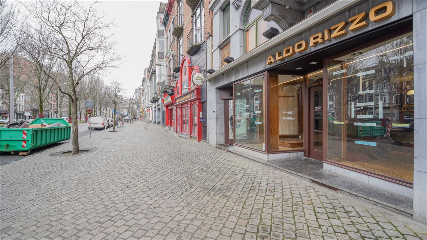 Agence Immobilière à Rocourt, Liège : Commerce à louer : Boulevard de la Sauvenière 149 4000 LIÈGE