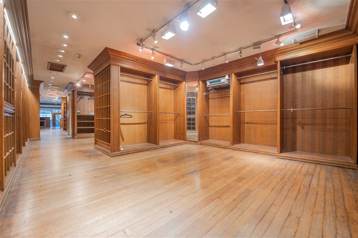 Agence Immobilière à Rocourt, Liège : Commerce à louer : Boulevard de la Sauvenière 149 4000 LIÈGE