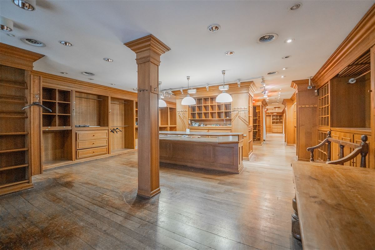 Agence Immobilière à Rocourt, Liège : Commerce à louer : Boulevard de la Sauvenière 149 4000 LIÈGE