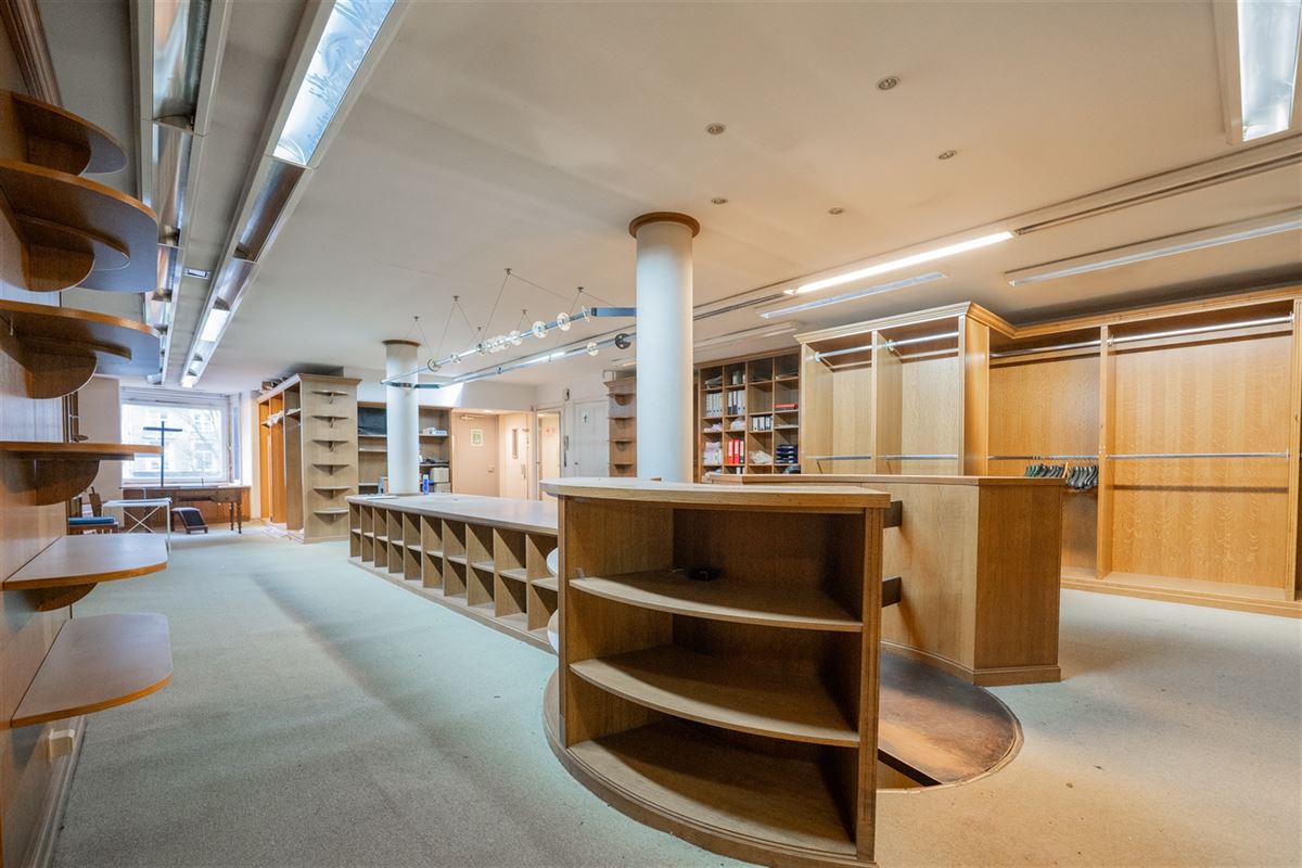 Agence Immobilière à Rocourt, Liège : Commerce à louer : Boulevard de la Sauvenière 149 4000 LIÈGE