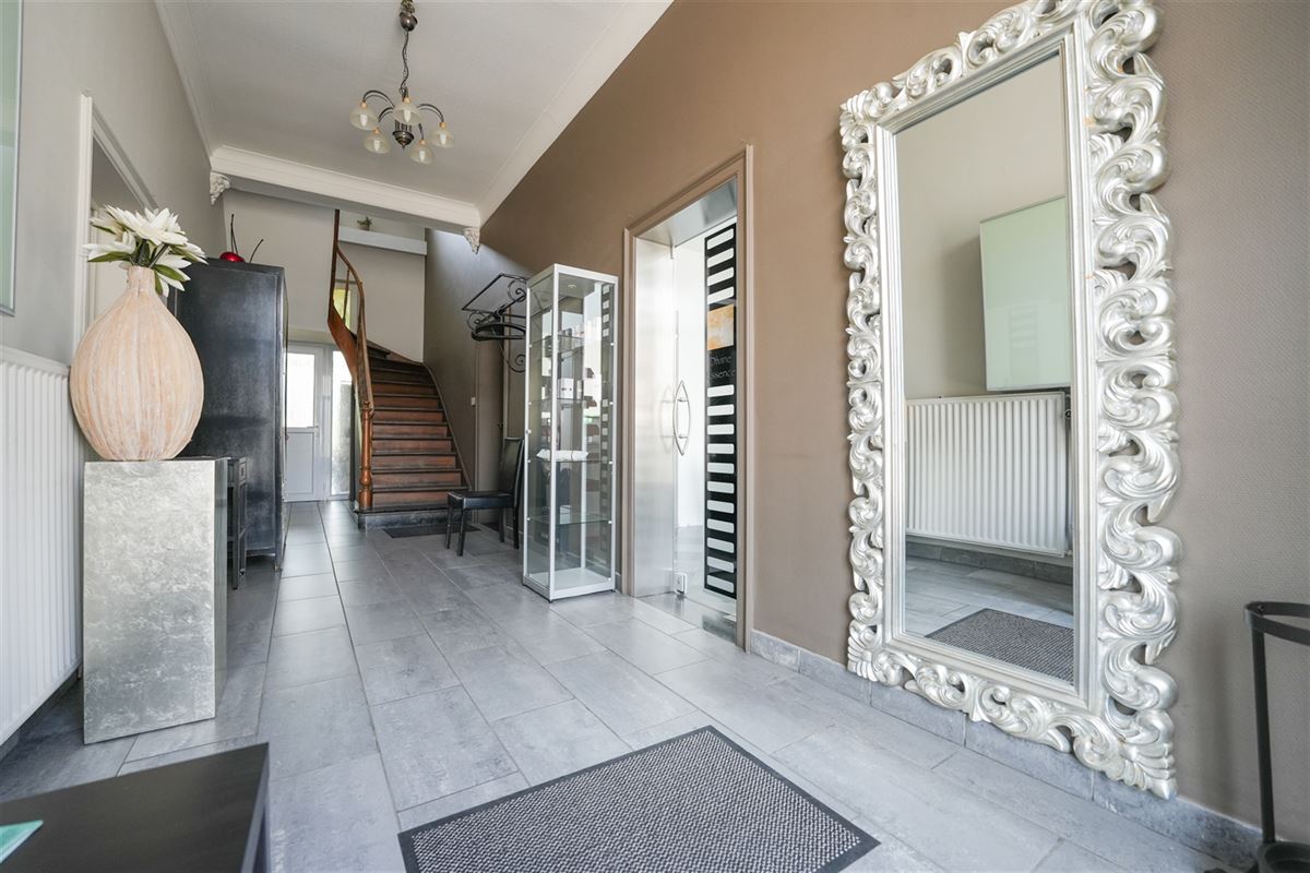 Agence Immobilière à Rocourt, Liège : Commerce à louer : Rue d'Ans 2 4000 ROCOURT