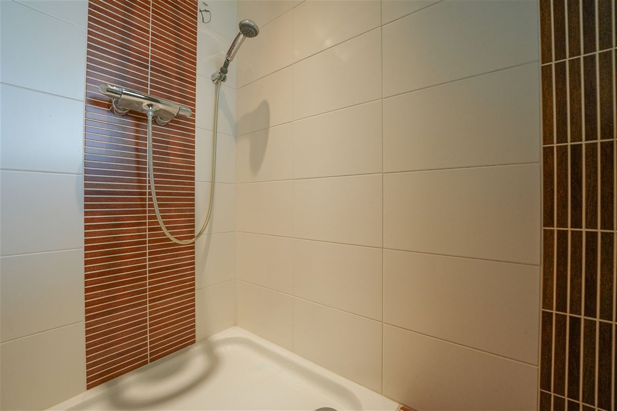 Agence Immobilière à Rocourt, Liège : Commerce à louer : Rue d'Ans 2 4000 ROCOURT