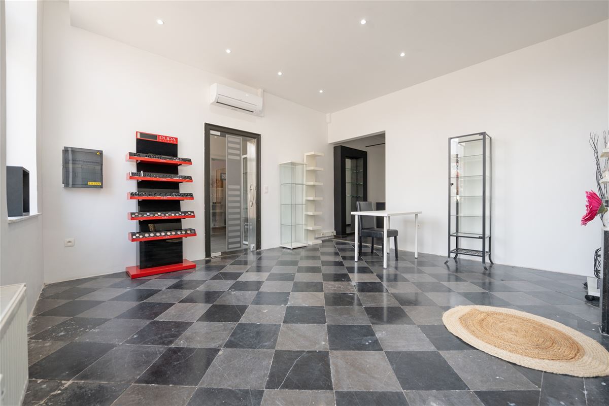 Agence Immobilière à Rocourt, Liège : Commerce à louer : Rue d'Ans 2 4000 ROCOURT