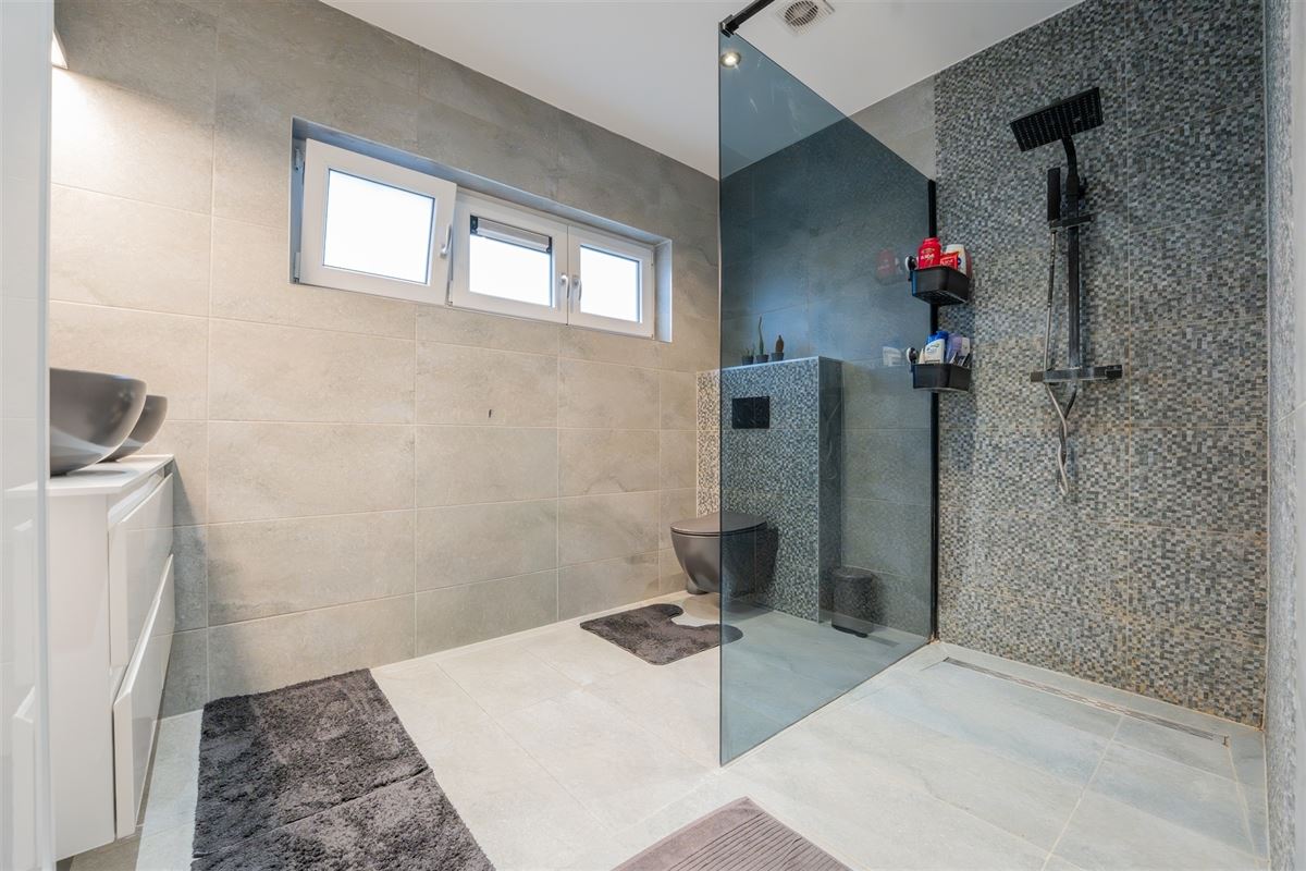 Agence Immobilière à Rocourt, Liège : Maison à vendre : Rue de l'Arbre Sainte-Barbe 350 4000 ROCOURT