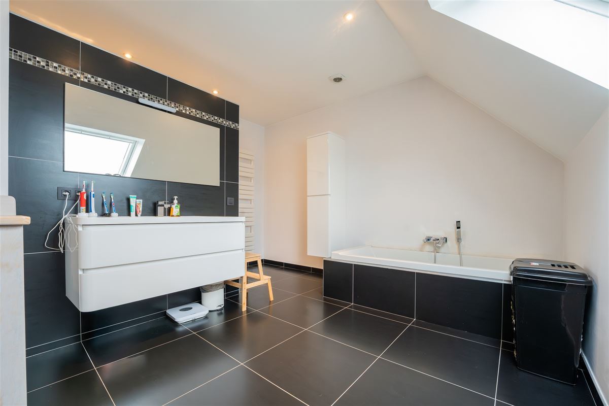 Agence Immobilière à Rocourt, Liège : Maison à vendre : Rue Haute 50/52 4650 HERVE