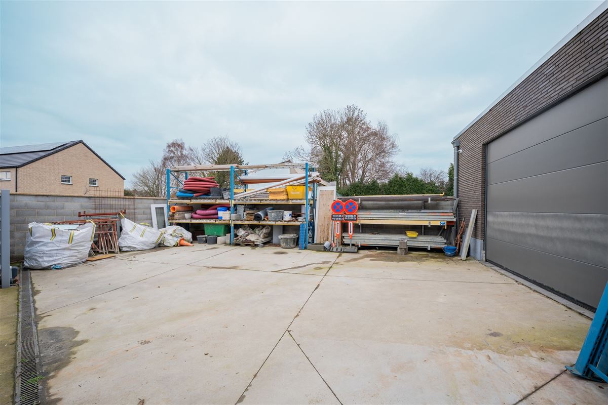 Agence Immobilière à Rocourt, Liège : Entrepôt à vendre : Rue de Fooz 4 4340 AWANS