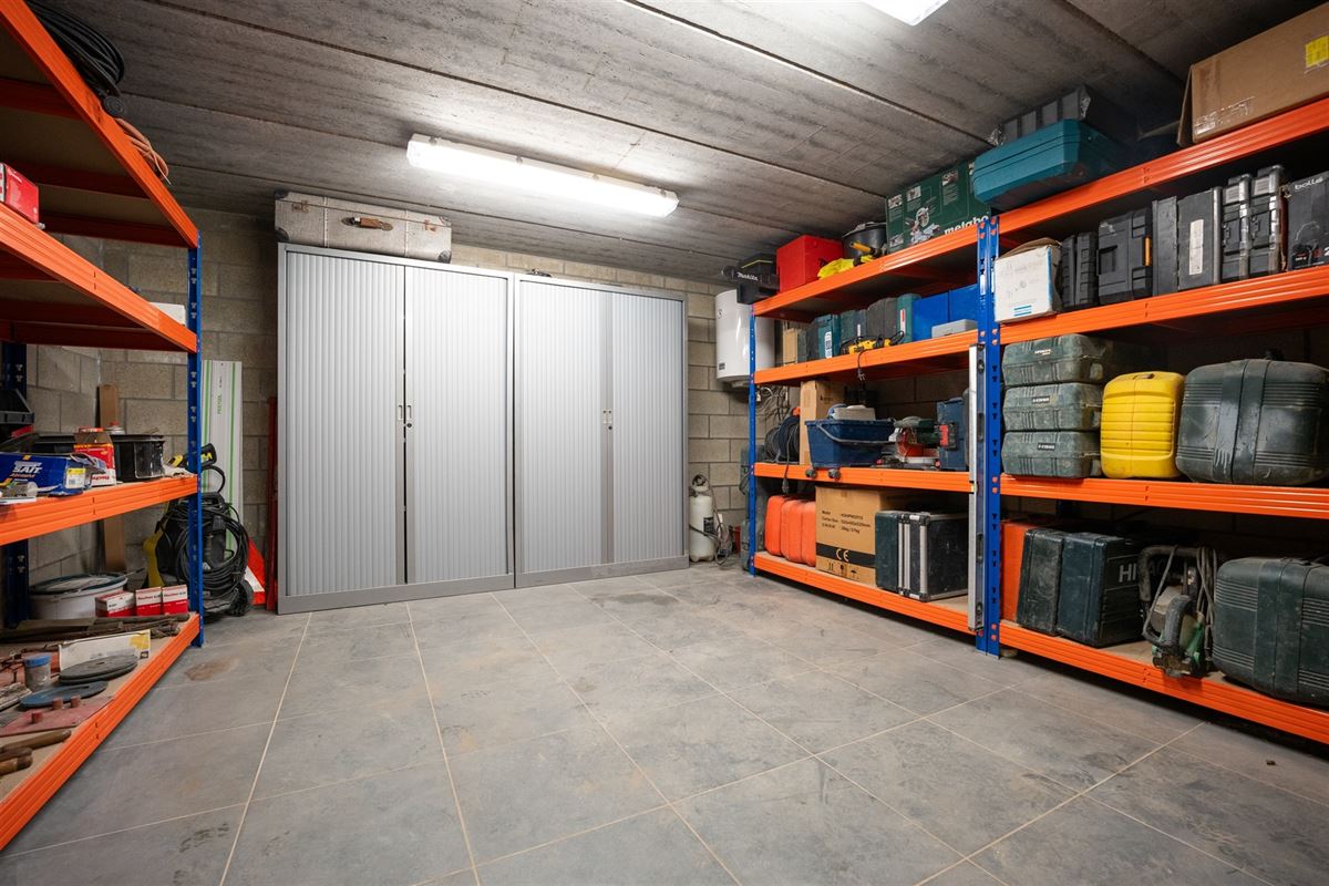 Agence Immobilière à Rocourt, Liège : Entrepôt à vendre : Rue de Fooz 4 4340 AWANS